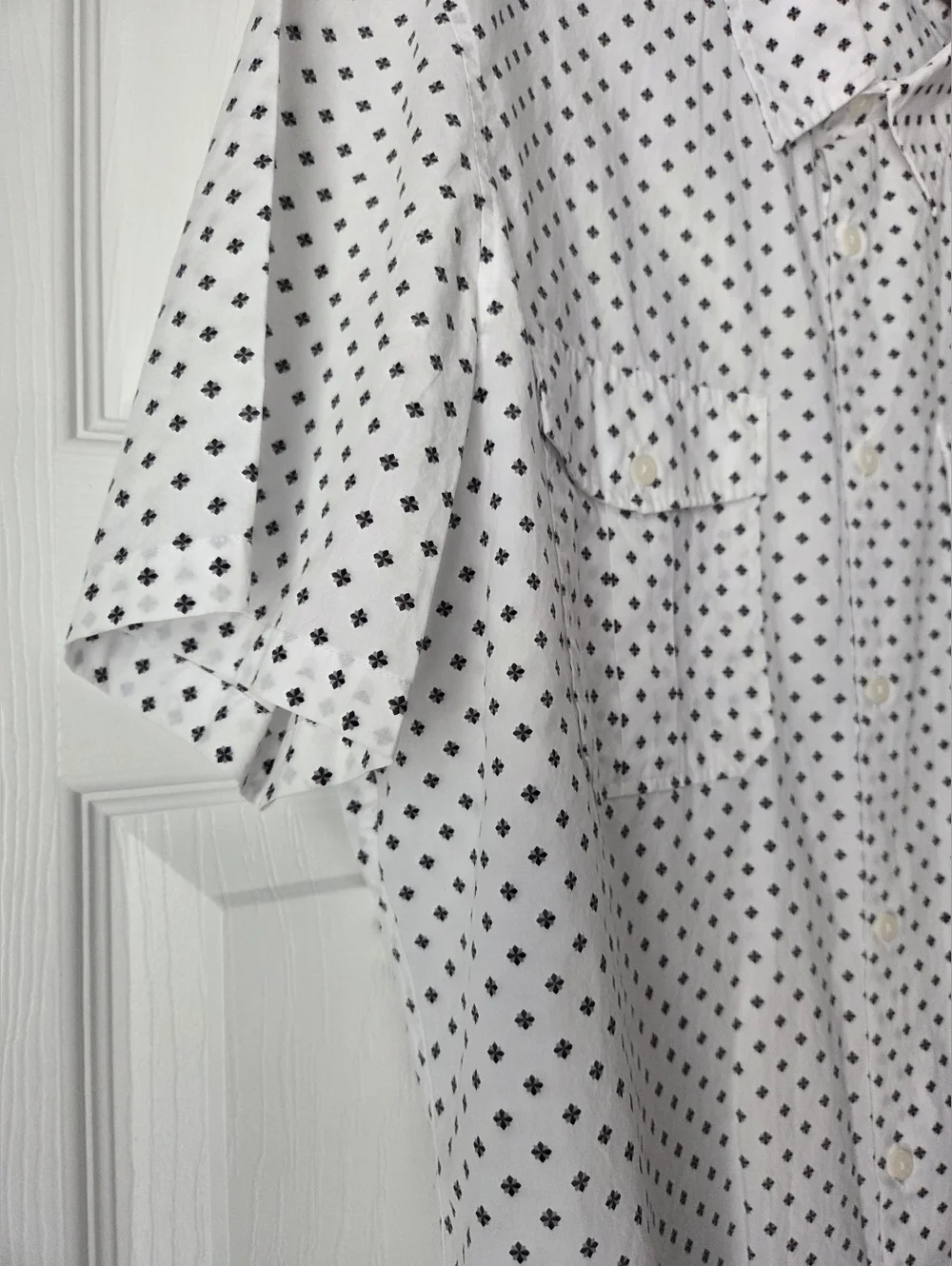 Calvin Klein Men's Short-Sleeve White Dot-Print Button Shirt Size XL - Picture 5 of 14